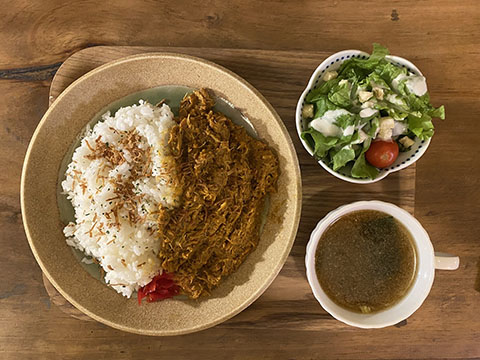 無水カレー あくび