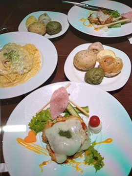 カジュアルダイニングvery