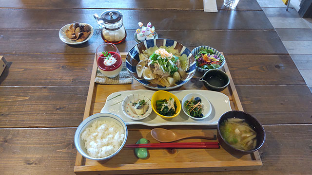 まんまるや