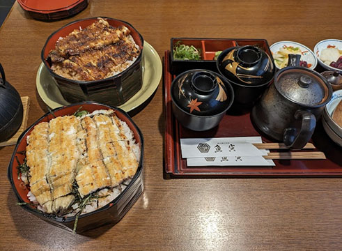 炭火焼きうなぎ 魚寅