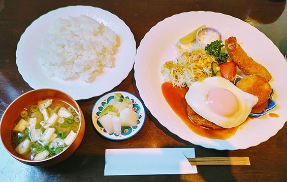 洋風料理屋連れてって亭