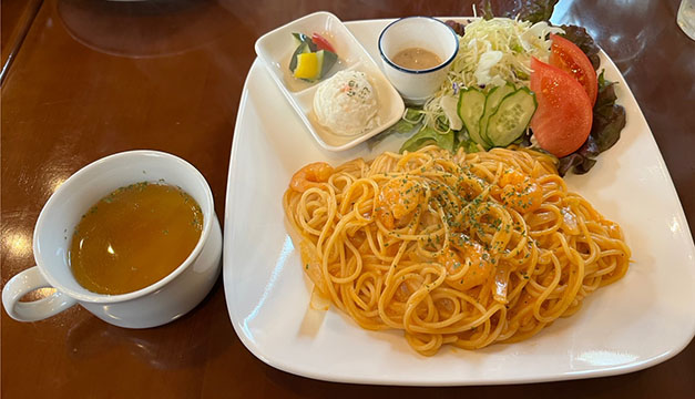 水辺のカフェ おもてなし