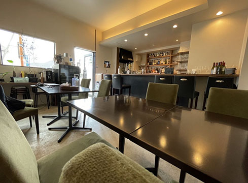 Bar& Dining  CAUDALIE  (バーダイニング コーダリ)