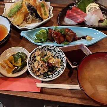 和流料理家 幸乃恵