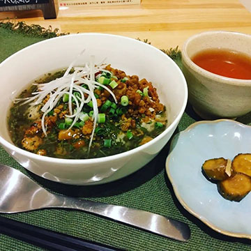 日本茶CAFE/和風居酒屋 WHIZ