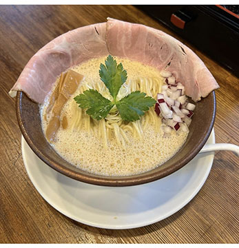小麦生まれ、麺育ち。