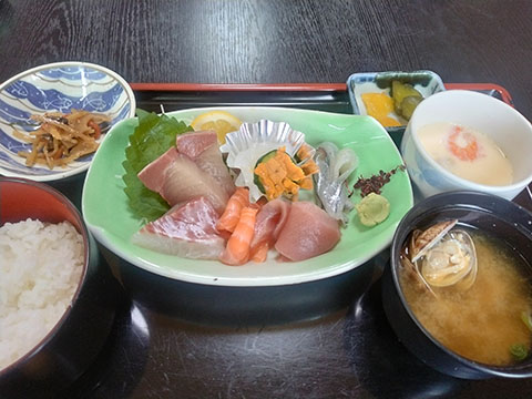 お食事処 まんぞく
