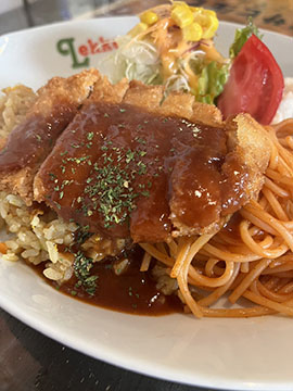 カフェレストラン   レッケル