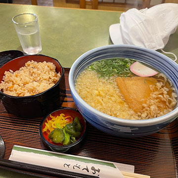 手打ちうどん 駅前