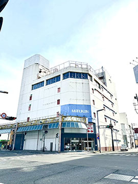 マルカンビル大食堂