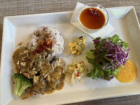 Naut cafe and Bar Dining(ナウト)