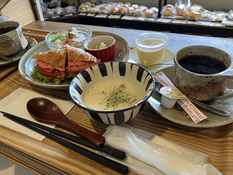 ブーランジェリー エ カフェリエゾン 