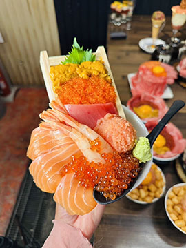生本マグロ専門店ジンベエ