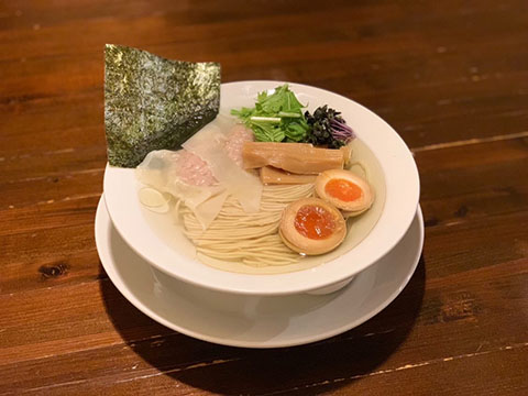 ANDORE KANDORE(アンドレカンドレ)