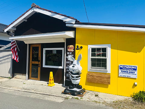 Sundry  Cafe