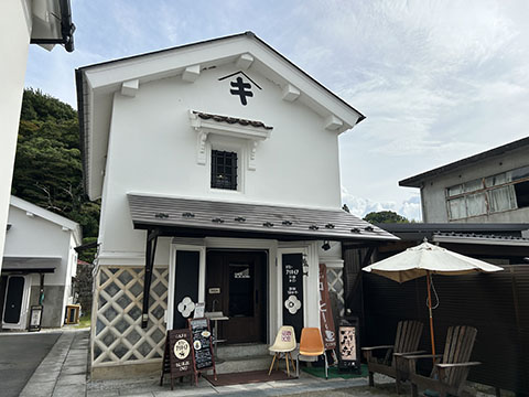 CAFE BLIKJEINU(カフェーブリキイヌ)