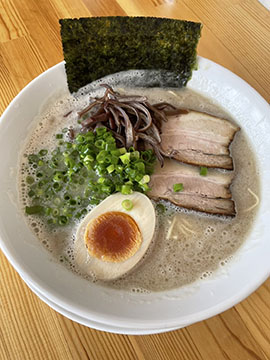 とんこつラーメン44