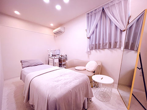 Anela-privatesalon-