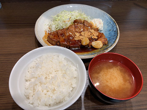 豚屋鳥山　新橋店