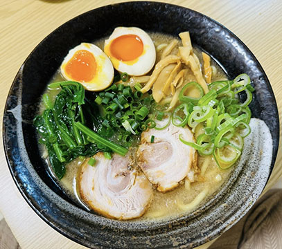 秋鈴ラーメン居酒屋