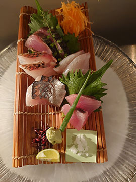 魚肴酒場よし