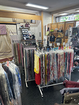 巴屋呉服店