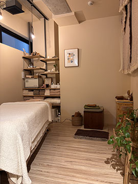private salon Lily Moon