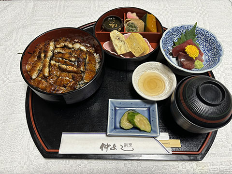 割烹仲よし