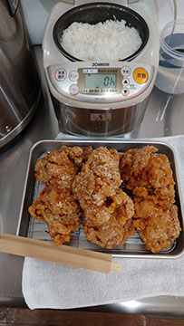 退職後は大好きなつまと同じ時間を過ごしたくて、ご飯がすすむ君のから揚げ屋さんをやってみたかった。