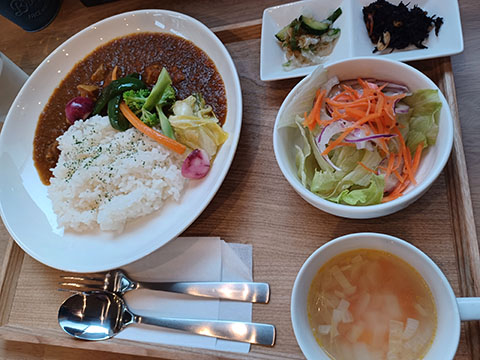 駅前バルIN沼宮内0284303