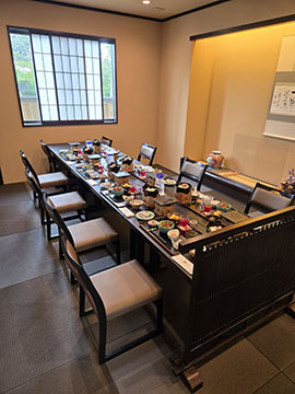 割烹旅館岡屋