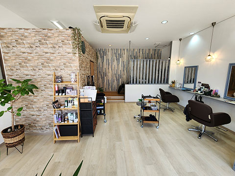 bleuchat hair design ブルーシャ　ヘア　デザイン