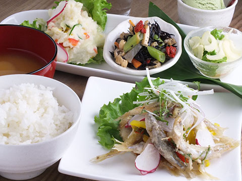 Ａｕｎ　Ｋｉｔｃｈｅｎ　アウンキッチン