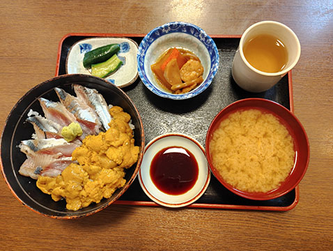 日本料理　奈良岡屋