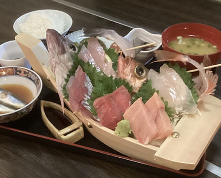 魚定食　魚魚