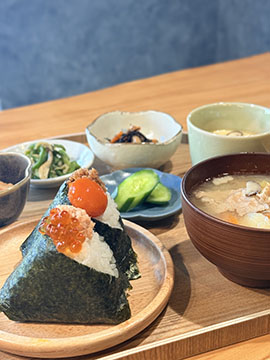 米農家がつくるおにぎりと豚汁　てんてこ米