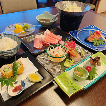 しゃぶしゃぶ茶寮もち月