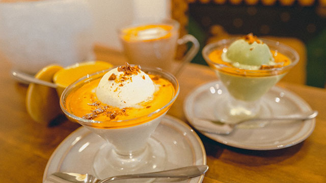 カフェ　モーメント
