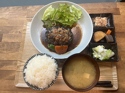 味処キッチンおにおん