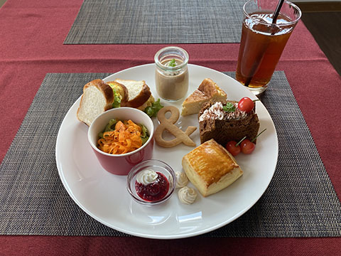 cafe and