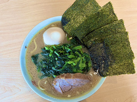 家系ラーメン　貫徹屋