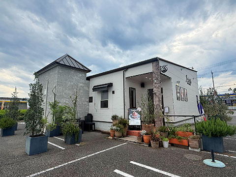 イヴォワール洋菓子店さくら本店